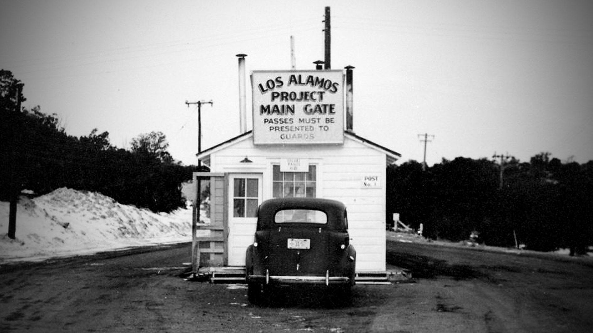 1000 Days of Fear: The Deadly Race at Los Alamos backdrop