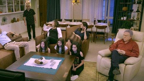 Your Family or Mine Season 4 Episode 1 - Episode 1