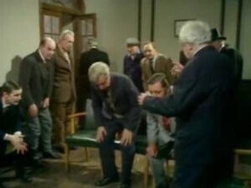 Dad's Army Season 5 Episode 11 - A Brush with the Law