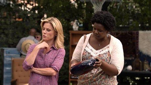 Modern Family Season 4 Episode 6 - Yard Sale