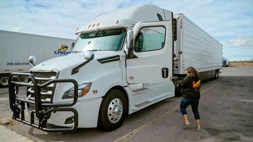 Lady Truckers Season 3 Episode 1 - Episode 1