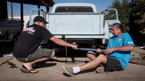 Roadkill Garage Season 3 Episode 8 - The Ford Muscle Truck and a New Pro Street Project!