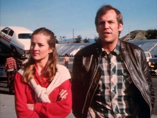 The Dukes of Hazzard Season 3 Episode 1 - Carnival Of Thrills (1)