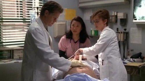ER Season 4 Episode 17 - A Bloody Mess