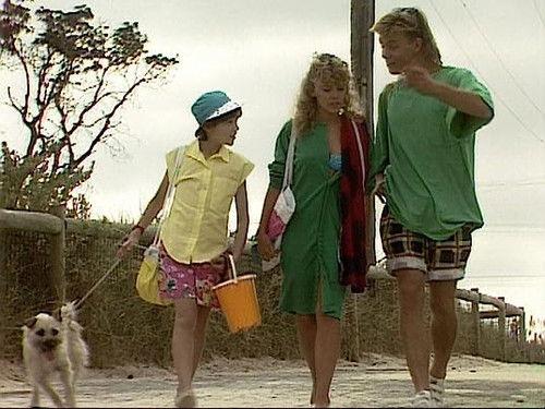 Neighbours Season 3 Episode 17 - Helen Daniels Love Triangle