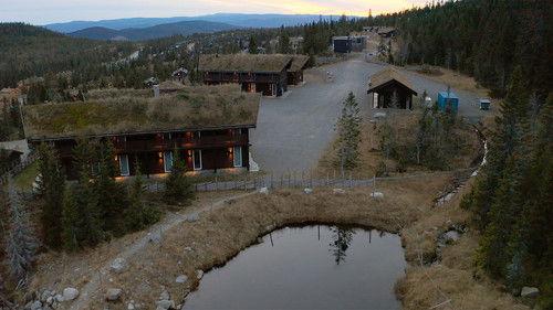 Ikke lov å le på hytta Season 1 Episode 5 - Episode 5