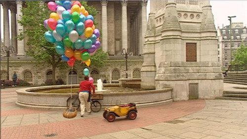 Brum Season 3 Episode 7 - Brum and the Bank Robbers