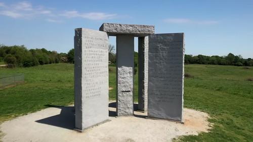 The Proof Is Out There Season 3 Episode 12 - Monster in the Attic, Houston UFO and Utah Bigfoot