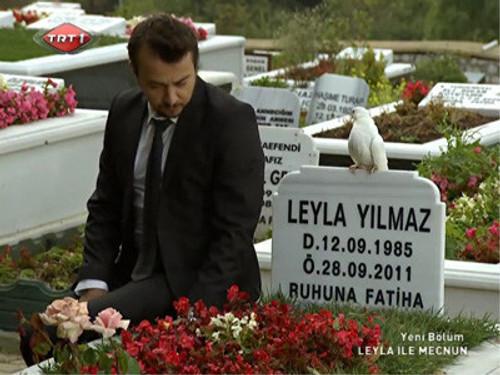 Leyla and Mecnun Season 2 Episode 10 - Kimi Vedalarda Hoşçakal Denilmez!