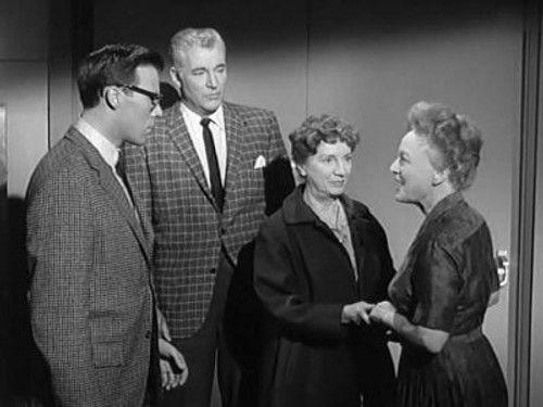 Perry Mason Season 7 Episode 18 - The Case of the Nervous Neighbor
