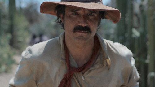 El Gallo de Oro Season 1 Episode 3 - Las Fotos