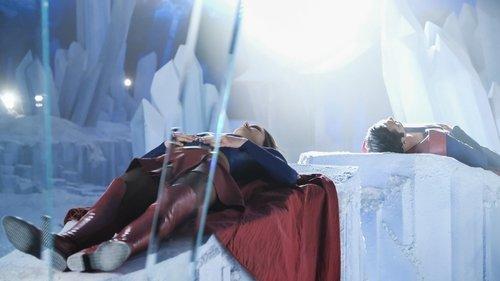 Supergirl Season 2 Episode 22 - Nevertheless, She Persisted