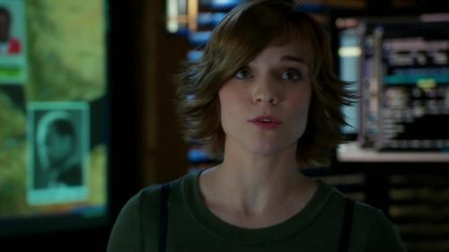 NCIS: Los Angeles Season 2 Episode 18 - Harm's Way
