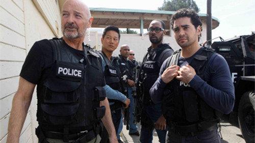 Gang Related Season 1 Episode 8 - El Zorro y el Gallinero