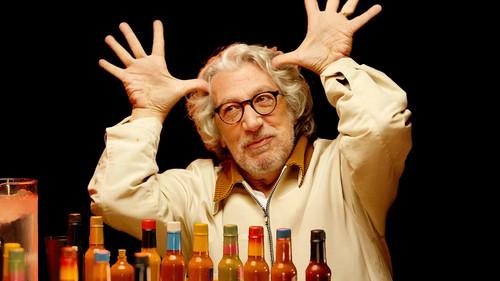 Hot Ones Season 3 Episode 12 - Alain Chabat signs a GOAT ones