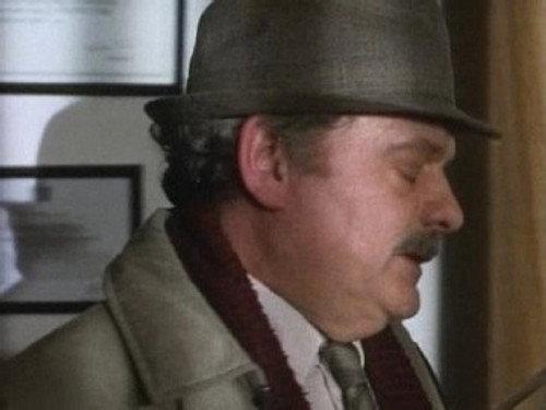 A Touch of Frost Season 2 Episode 2 - Widows and Orphans