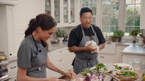 With Love, Meghan Season 1 Episode 3 - Two Kids from LA