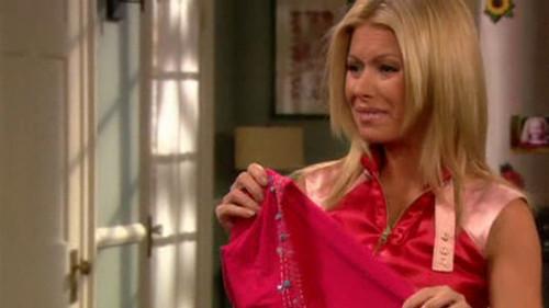 Hope & Faith Season 2 Episode 19 - Wife Swap (1)