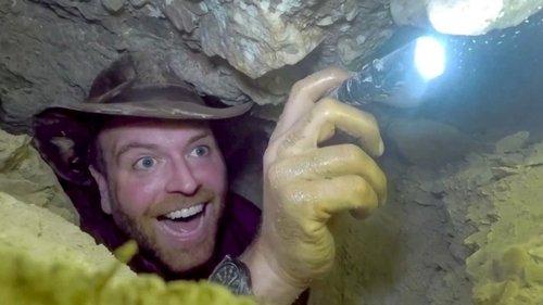 Expedition Unknown Season 8 Episode 8 - Lost Tomb of the Mummy