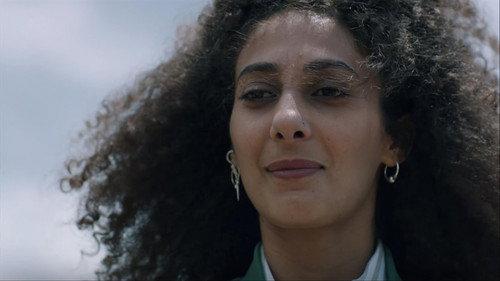 Mouna Season 1 Episode 8 - Getting Off the Fence