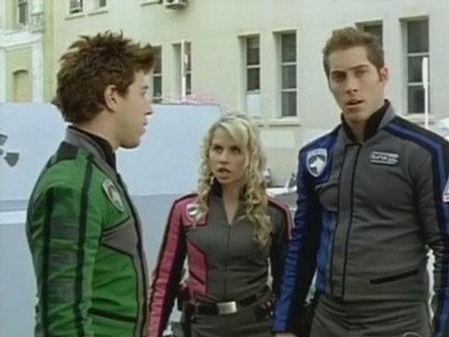 Power Rangers Season 13 Episode 2 - Beginnings (2)