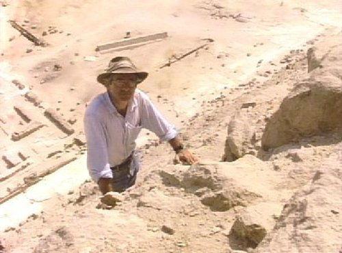 NOVA Season 20 Episode 1 - The Hunt for Saddam's Secret Weapons