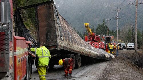Highway Thru Hell Season 1 Episode 8 - Yin & Yang