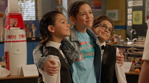 Stuck in the Middle Season 3 Episode 7 - Stuck With Horrible Helpers