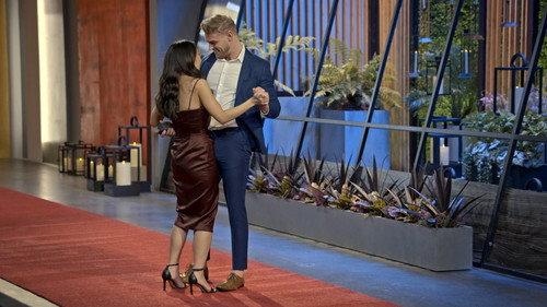 Love Is Blind Season 2 Episode 3 - Love in Paradise
