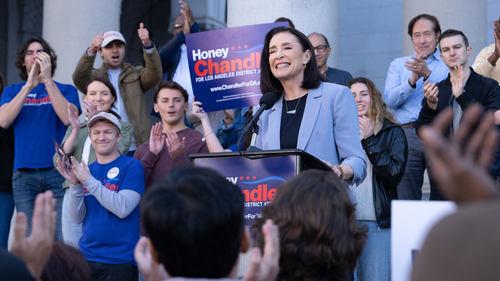 Bosch: Legacy Season 3 Episode 1 - Goes Where It Goes