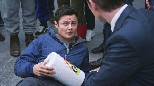 Alternatino with Arturo Castro Season 1 Episode 1 - The Date