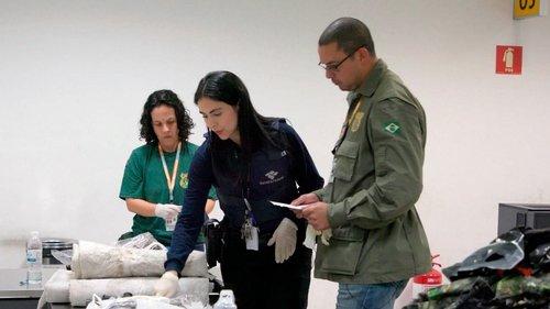 Airport Brazil: Restricted Areas Season 5 Episode 10 - Heavy Loads