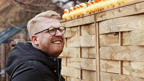 Stormester Season 1 Episode 7 - Camouflage yourself in a picture