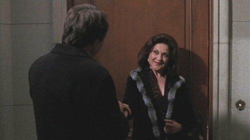 Gilmore Girls Season 5 Episode 9 - Emily Says Hello
