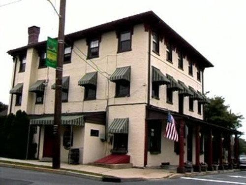 Ghost Hunters Season 1 Episode 8 - Fortuna Apartment / Topton's House