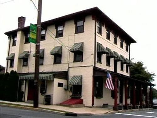 Ghost Hunters Season 1 Episode 8 - Fortuna Apartment / Topton's House