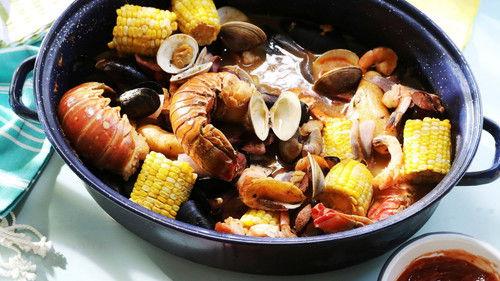 Delicious Miss Brown Season 7 Episode 1 - Beach Clambake