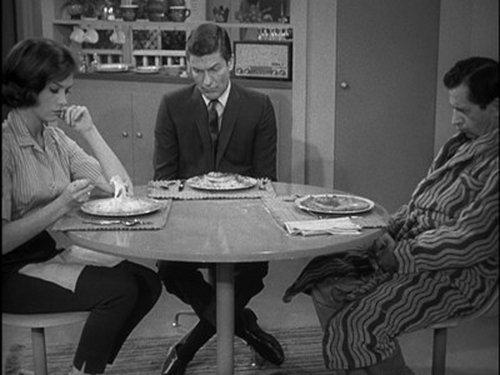 The Dick Van Dyke Show Season 1 Episode 21 - The Boarder Incident