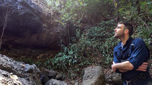 Running Wild with Bear Grylls Season 5 Episode 10 - Zachary Quinto in the Panama Jungle