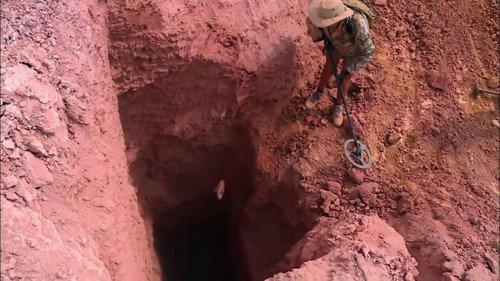 Aussie Gold Hunters Season 1 Episode 8 - Digging Deep, Risking Life and Limb