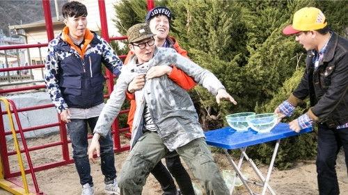 2 Days and 1 Night Season 3 Episode 341 - Wild Flowers in Pungdo (2)