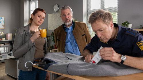 Die Rosenheim-Cops Season 24 Episode 15 - The stain must go