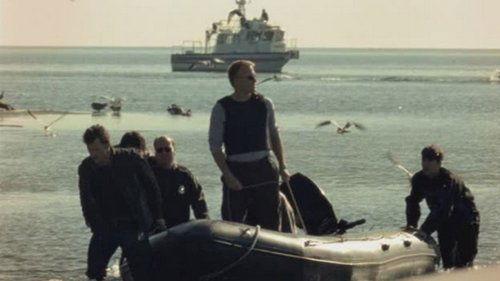 The Border Season 1 Episode 3 - Bodies on the Ground