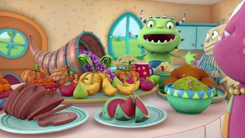 Henry Hugglemonster Season 1 Episode 21 - Huggsgiving Day/All That Pizazz