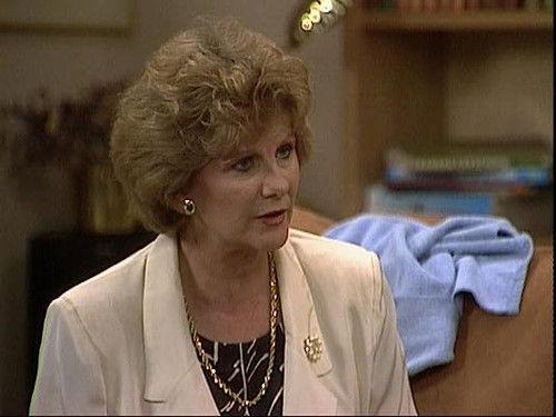 Neighbours Season 2 Episode 1 - Madge's Arrival to Ramsay Street