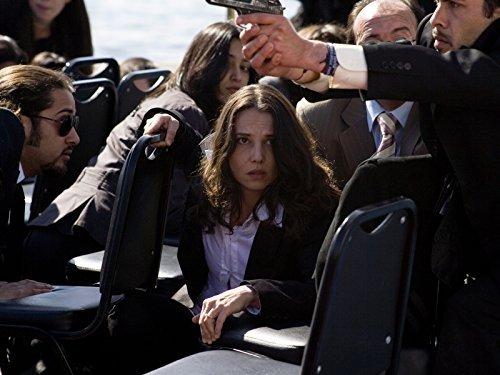 Profugos Season 1 Episode 13 - Episode 13