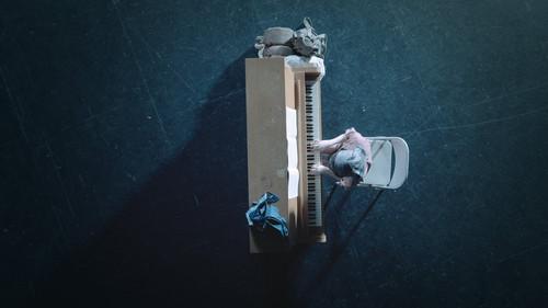 Unsolved Mysteries Season 3 Episode 4 - Murder, Center Stage