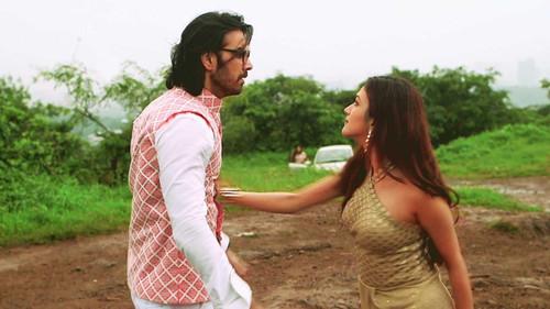 Bahu Hamari Rajni Kant Season 8 Episode 6 - Rajni Pushes Shaan Off A Cliff!