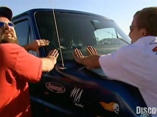 MythBusters Season 4 Episode 15 - Shattering Subwoofer