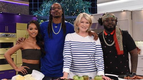 Martha & Snoop's Potluck Dinner Party Season 2 Episode 19 - Stackin' My Bread